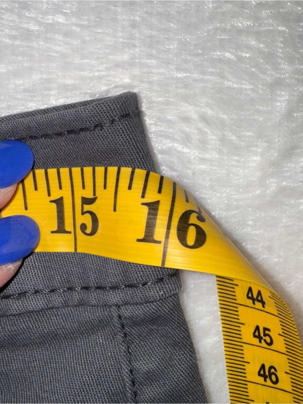 Women's Grey Old Navy Casual Stretch Shorts - Picture 4 of 6